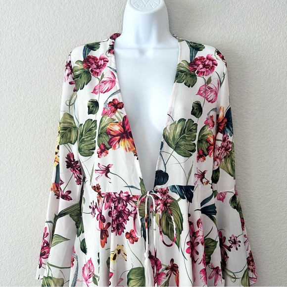 Tropical Bell Sleeve Kimono Top - Picture 5 of 8